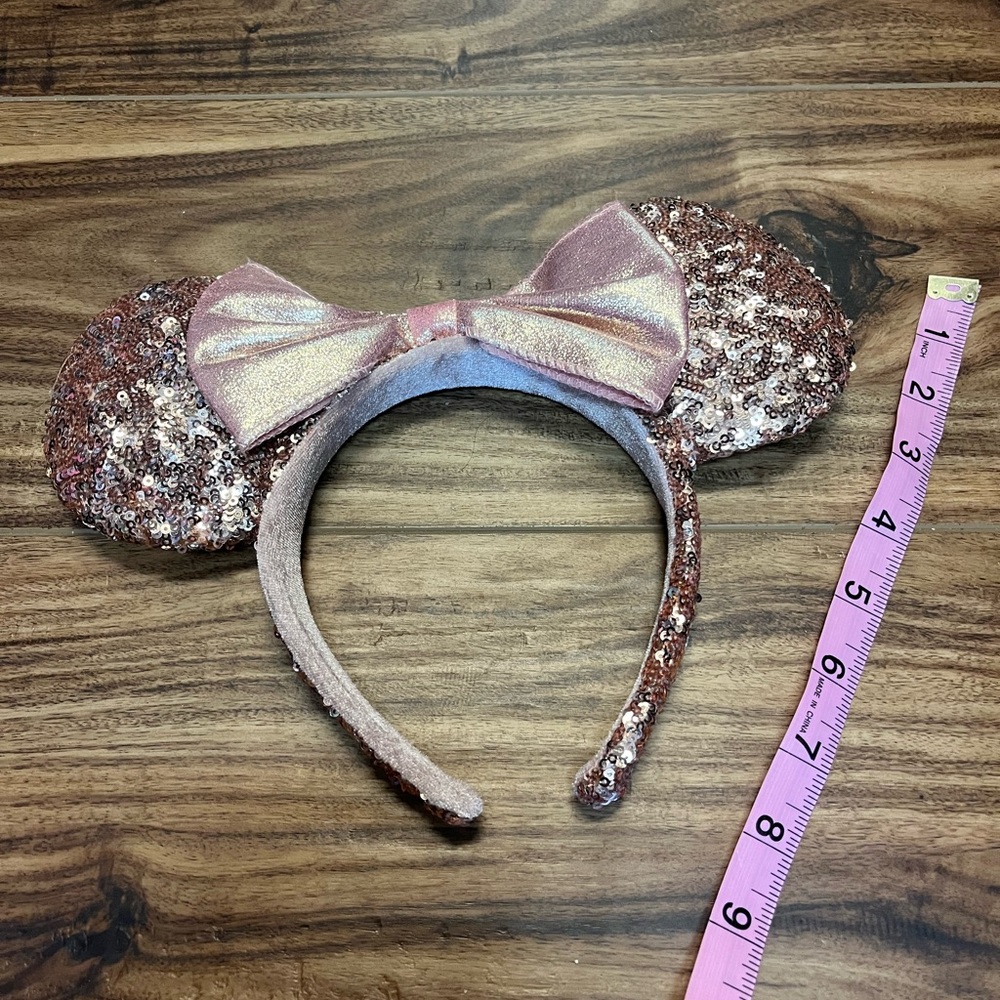 - Disney Parks Rose gold Minnie ears headband